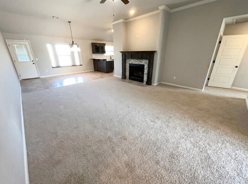 Building Photo - 11017 NW 95th St