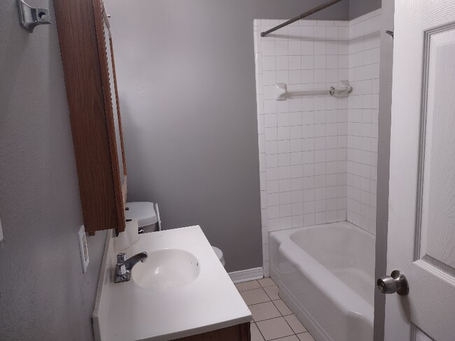 Building Photo - 2000 Filhiol Ave