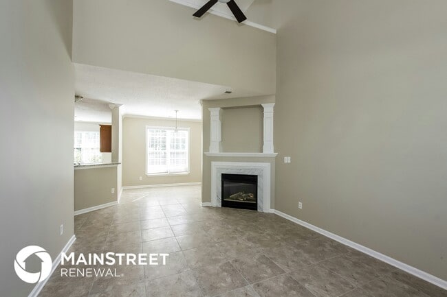 Building Photo - 2120 Highland Park Dr