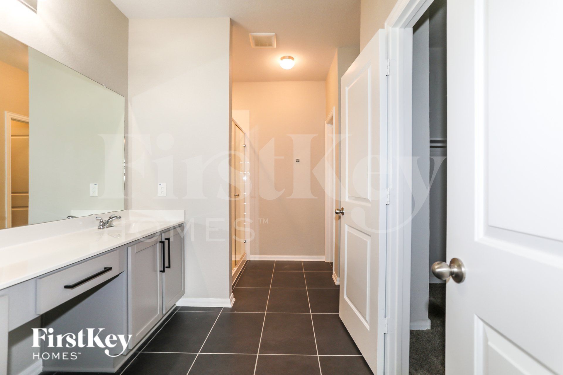 Building Photo - 811 Steam Rdg Ln