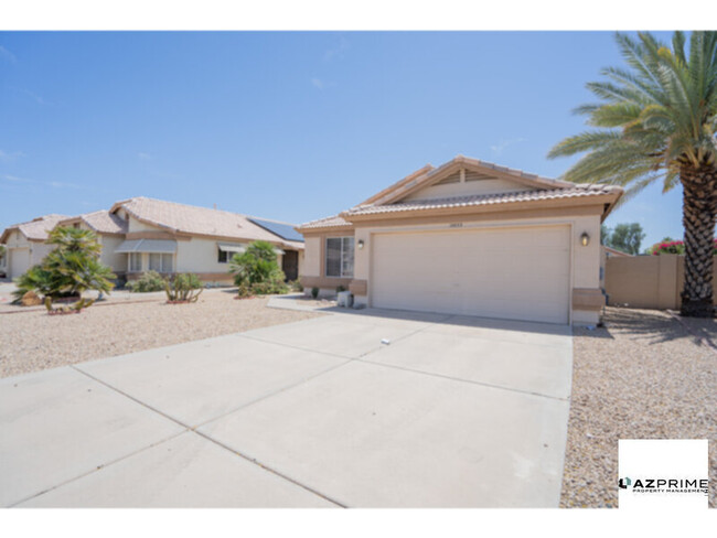 Building Photo - Welcome to this exquisite 2/2 Peoria home ...