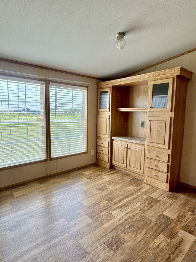 Building Photo - 7405 New Church Cemetery Rd