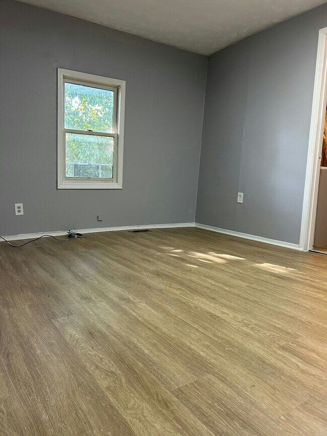 Building Photo - 624 S Clay St