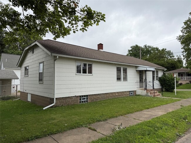 Building Photo - 4250 Harding Dr