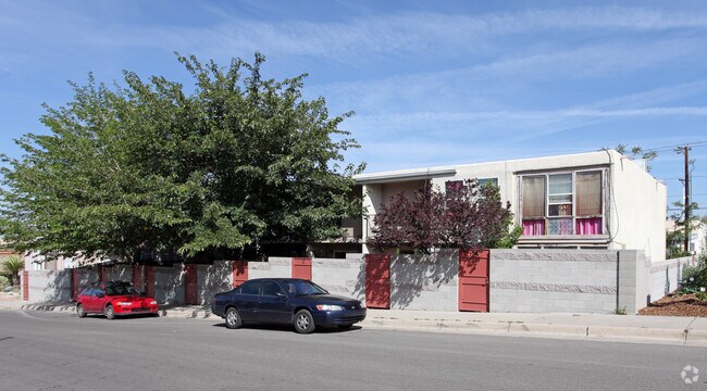 Primary Photo - 3911 Silver Ave SE