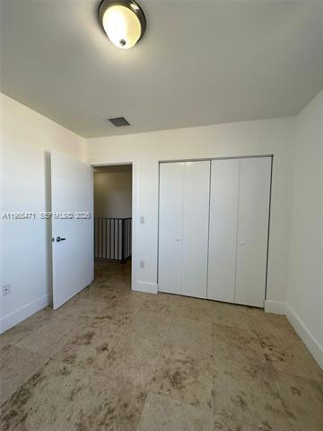 Building Photo - 2772 SW 31st Ct