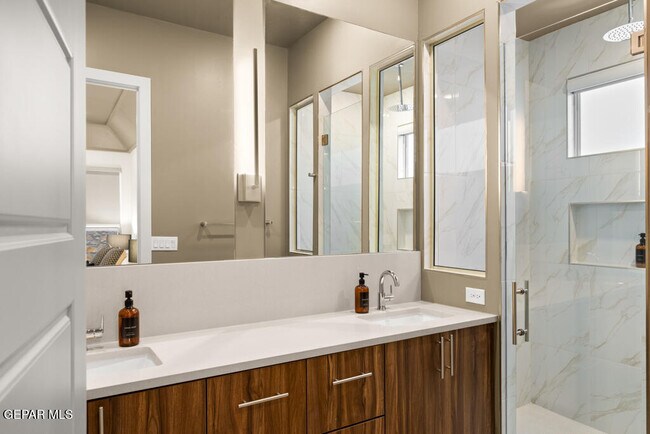 Building Photo - 828 Acton St