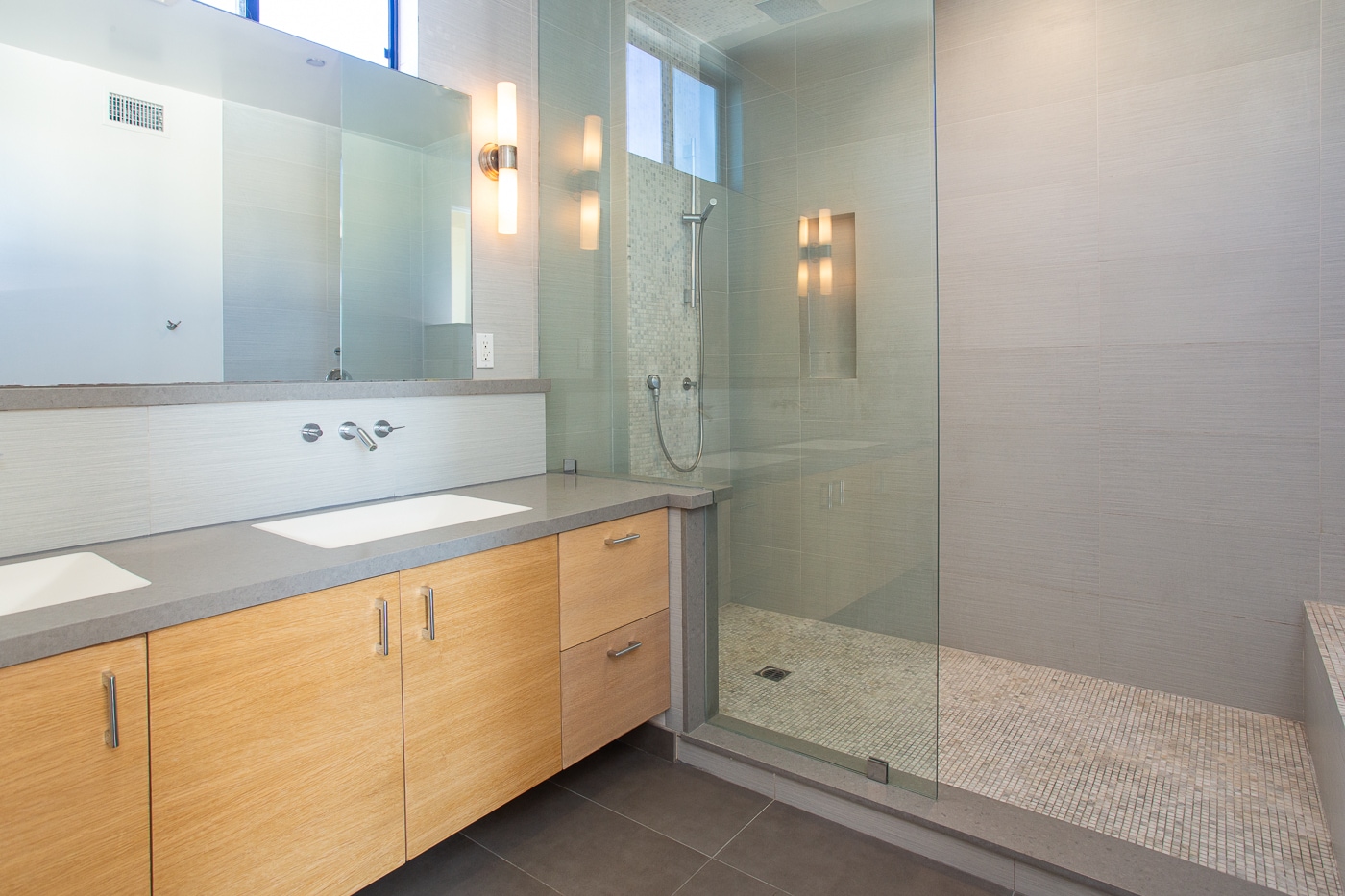 Building Photo - 8639 Whitworth Dr