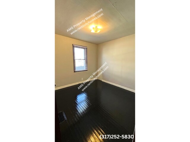 Building Photo - CENTER TOWNSHIP! *** SECTION 8 ***