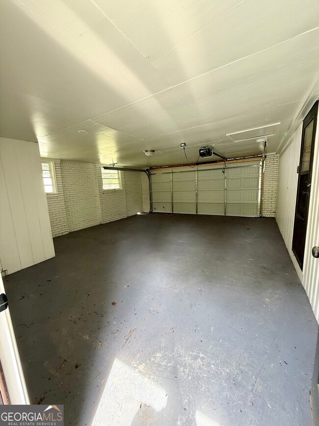 Building Photo - 1322 S Hicks Cir NW