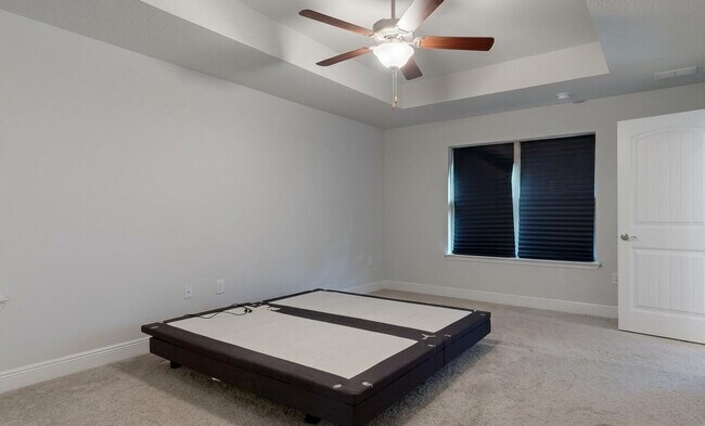 Building Photo - 6227 Pineapple DR