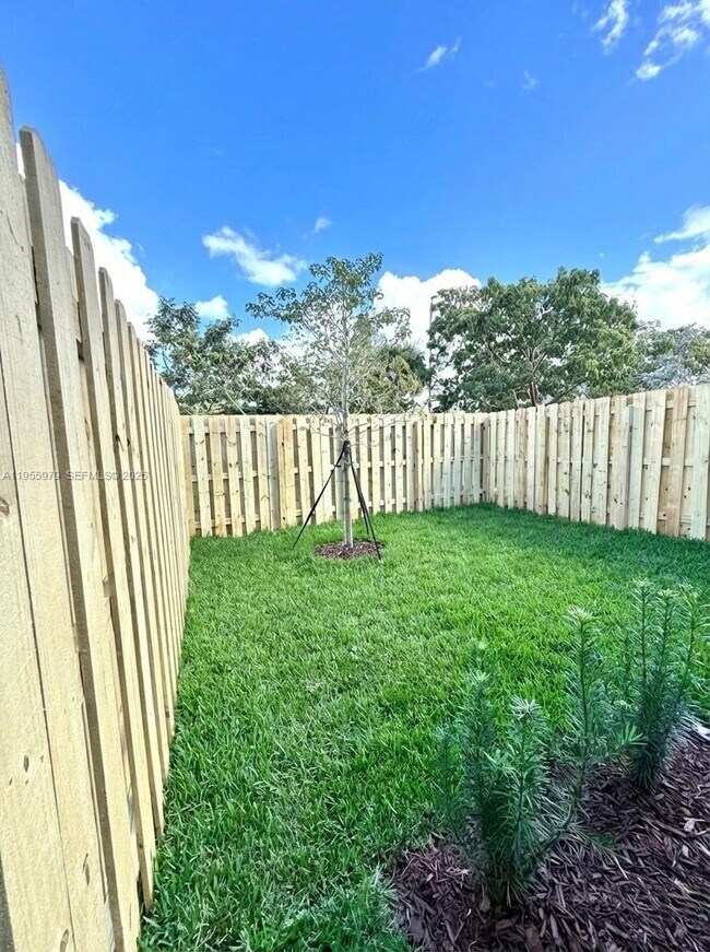 Building Photo - 26865 SW 121st Ave