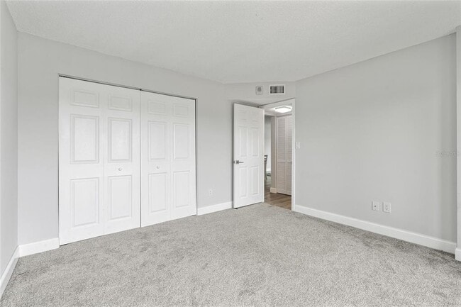 Building Photo - 51 Island Way