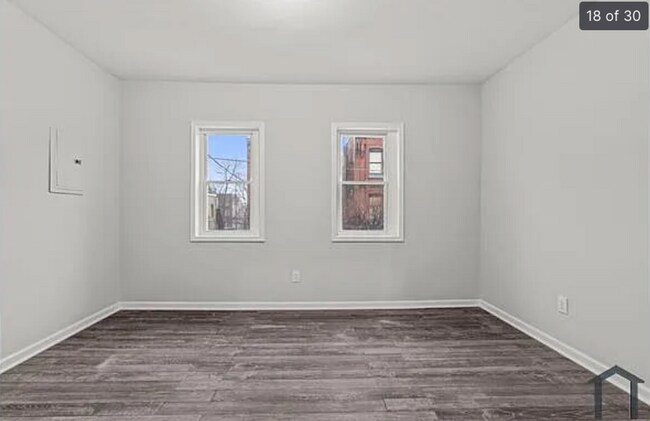 Building Photo - Modern 6-Bedroom Home in North Philadelphia