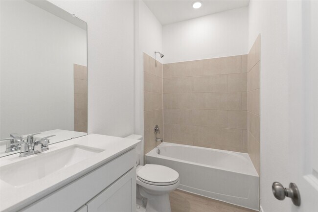 Building Photo - 5406 Peacock Bass Dr