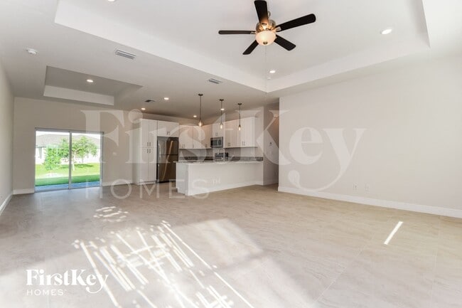 Building Photo - 1424 NE 1st Ave