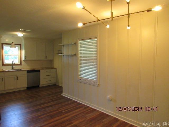 Building Photo - 2125 Hairston St