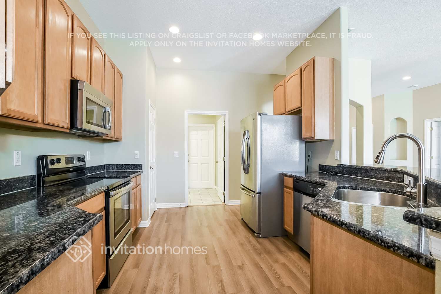 Building Photo - 920 White Oak Way