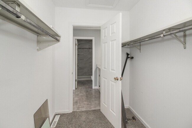 Building Photo - 3 Bedroom/2.5 Bath Westlake!! Condo living...