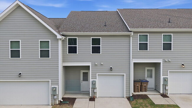 Building Photo - 307 Spaight Acrs Wy