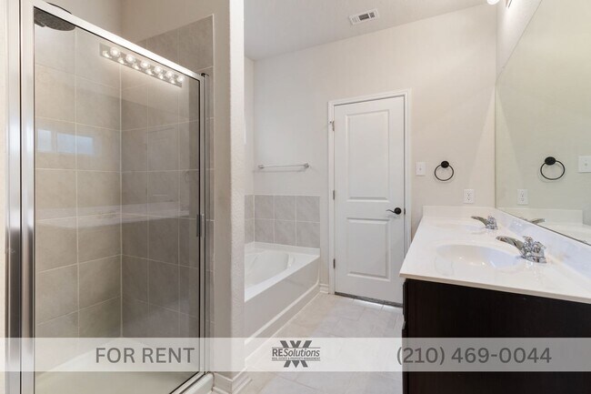 Building Photo - 2022 Valley Ranch 5-Bedroom | Primary Suite Downstairs | 3.5 Baths | Resort-Style Amenities