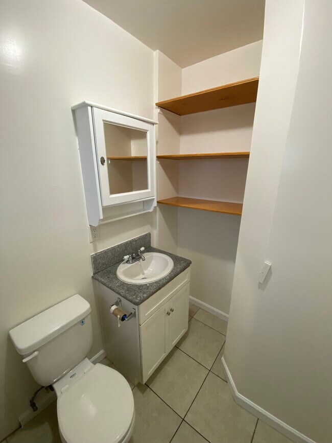 bath - 217 Strand St