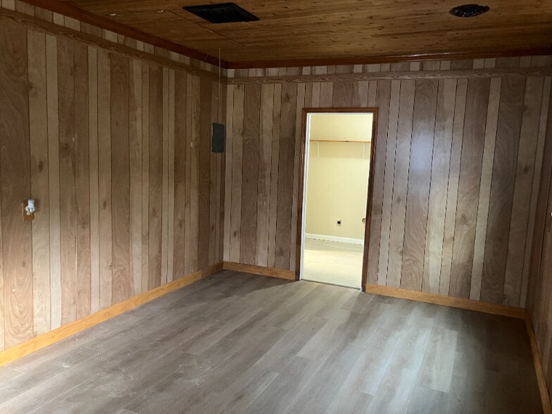 Building Photo - 209 Antoinette Dr