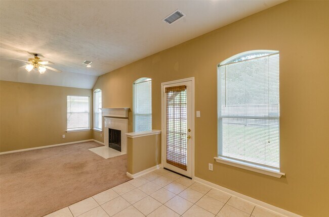 Building Photo - 18 Orchard Dale Cir