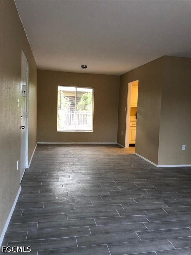 Building Photo - 1830 Maravilla Ave