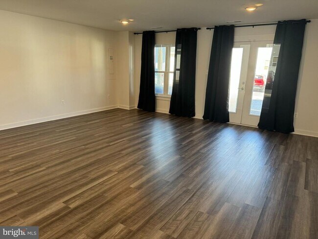 Building Photo - 417 Gillespie Dr