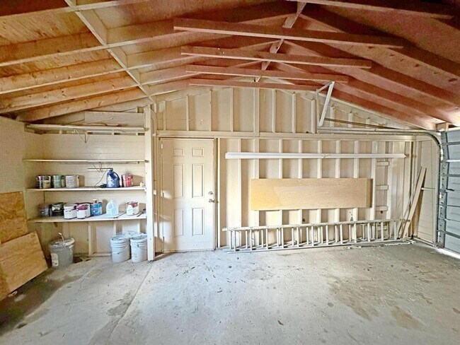 Building Photo - 107 W North Branch Rd
