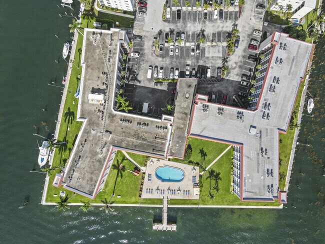 Building Photo - 100 Paradise Harbour Blvd