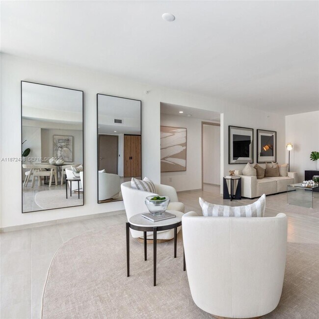 Building Photo - 10281 W Bay Harbor Dr