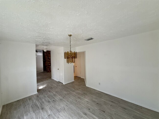 Building Photo - 8342 Silvan Wind Ln