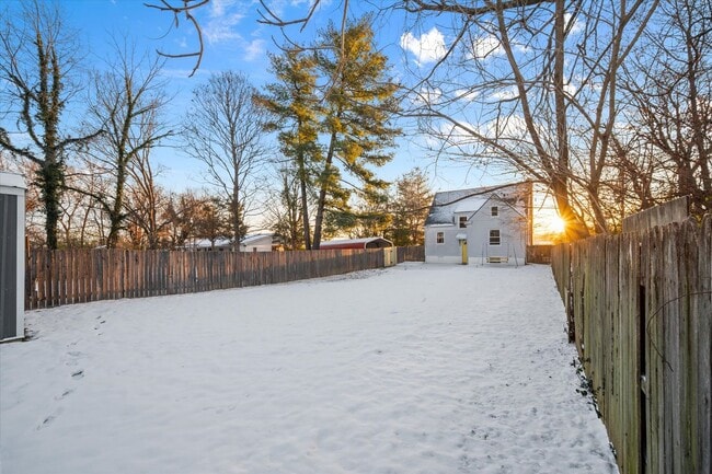 Building Photo - Charming Updated Home in the Heart of Jeffersontown