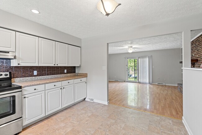 Building Photo - 1200 Tishoff Dr