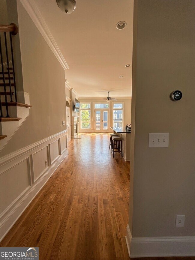 Building Photo - 1602 Chatterton Ct NE