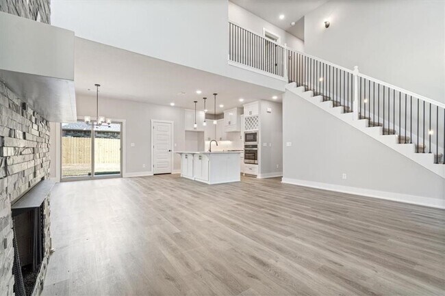 Building Photo - 7002 SW Basswood Ave