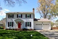 Building Photo - Fabulous neighborhood 4 BR home right on Elizabeth Lake