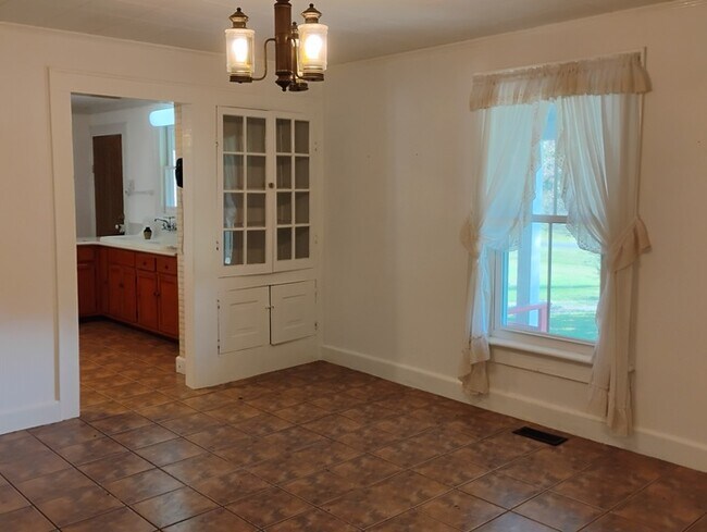 Building Photo - 8322 Chatham Church