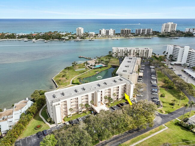 Building Photo - 300 Intracoastal Pl