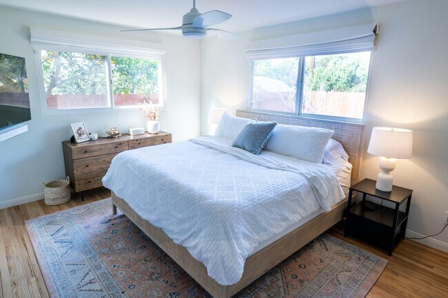 Building Photo - 2628 Hacienda Way