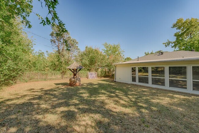 Building Photo - 4713 N Harvey Pkwy