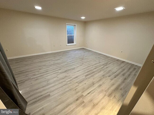 Building Photo - 5235 Walney Rd