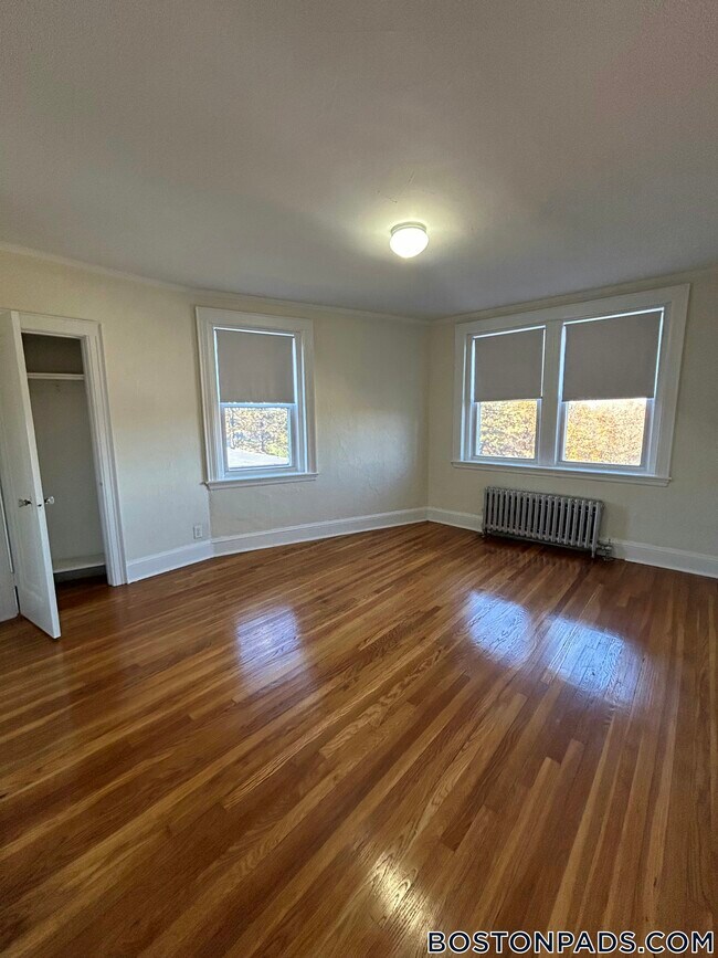 Building Photo - 2045 Commonwealth Ave