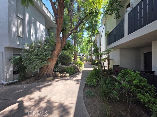 Building Photo - 18645 Hatteras St