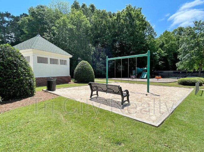 Building Photo - 342 Hunterian Pl