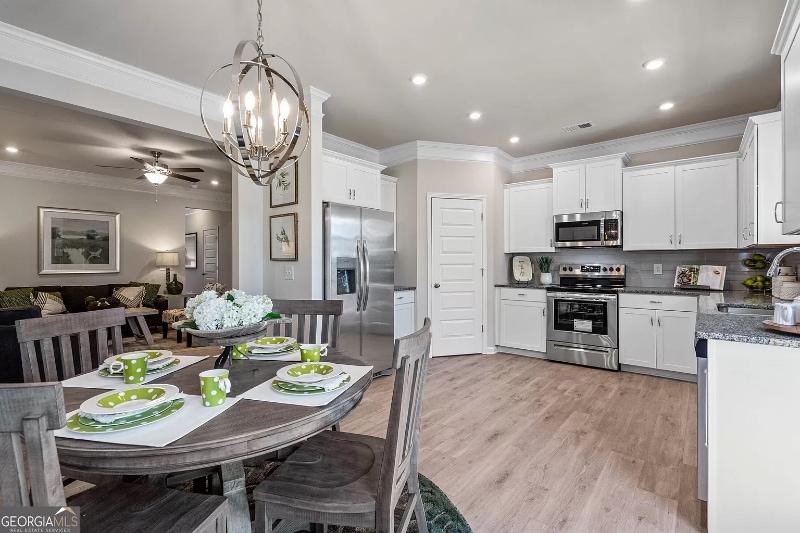 Building Photo - 207 Dupont Dr