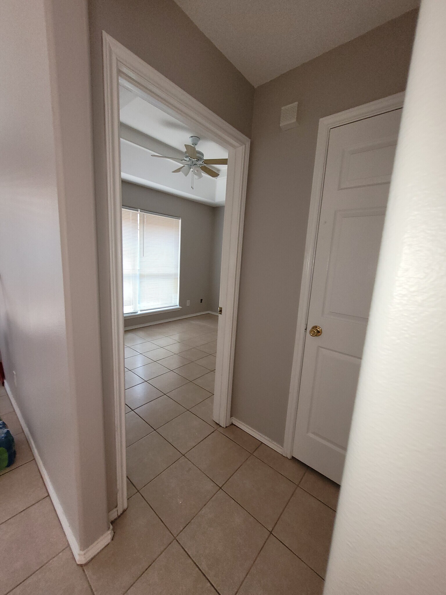 Building Photo - 629 S Dfw Dr