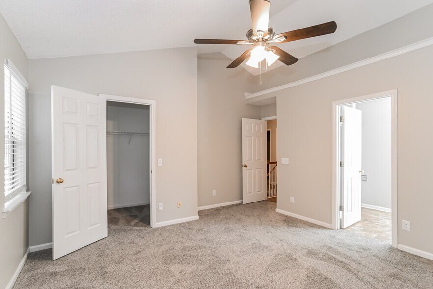 Building Photo - 8914 Clifton Meadow Dr